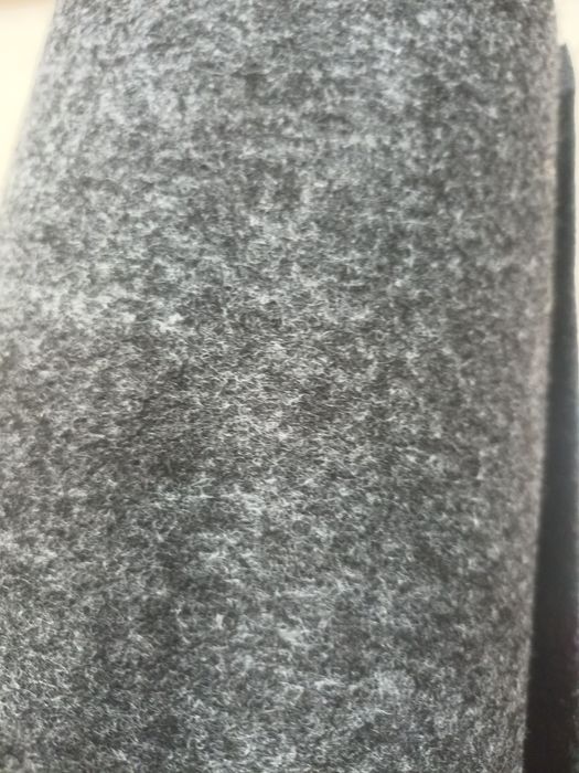 Feltro em cinzento escuro