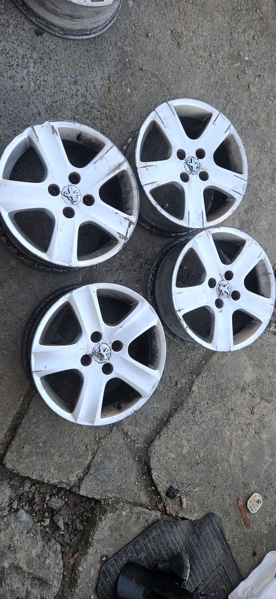 Felgi Aluminiowe 4x108 Citroen Peugot R16 Partner Berlingo C4