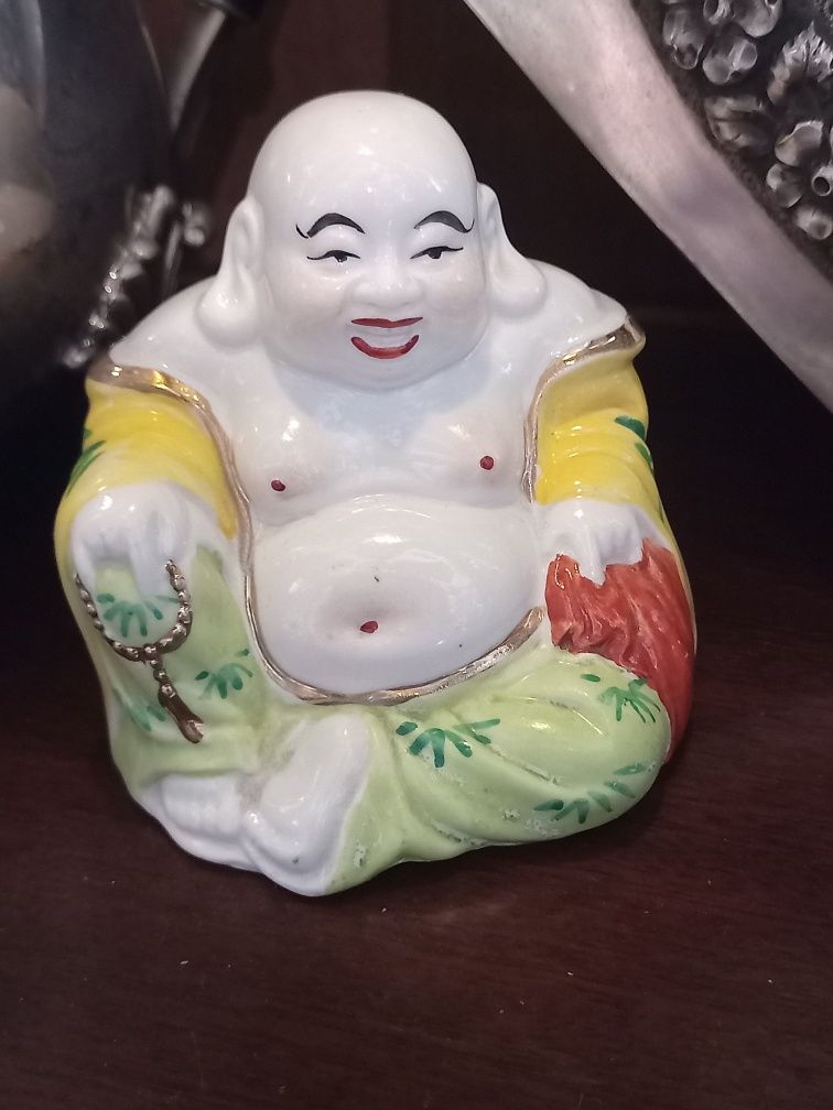 Budas em porcelana chinesa