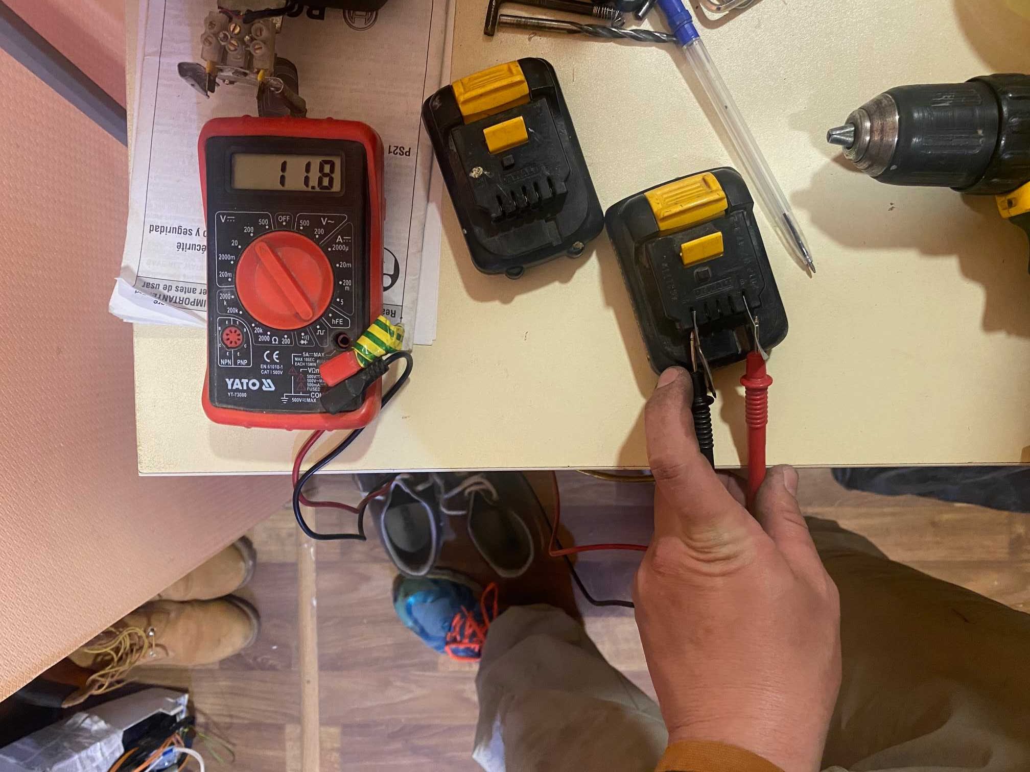 Шуруповерт Dewalt dcd 710 полній комплект