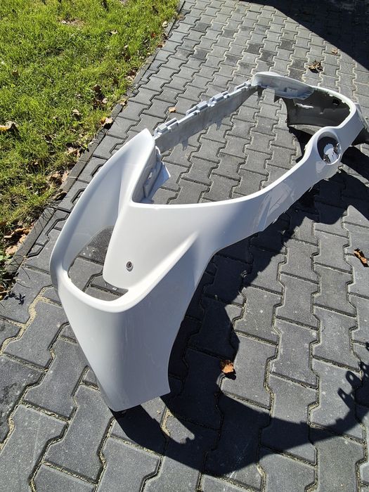 Zderzak przód Toyota Yaris IV generacja