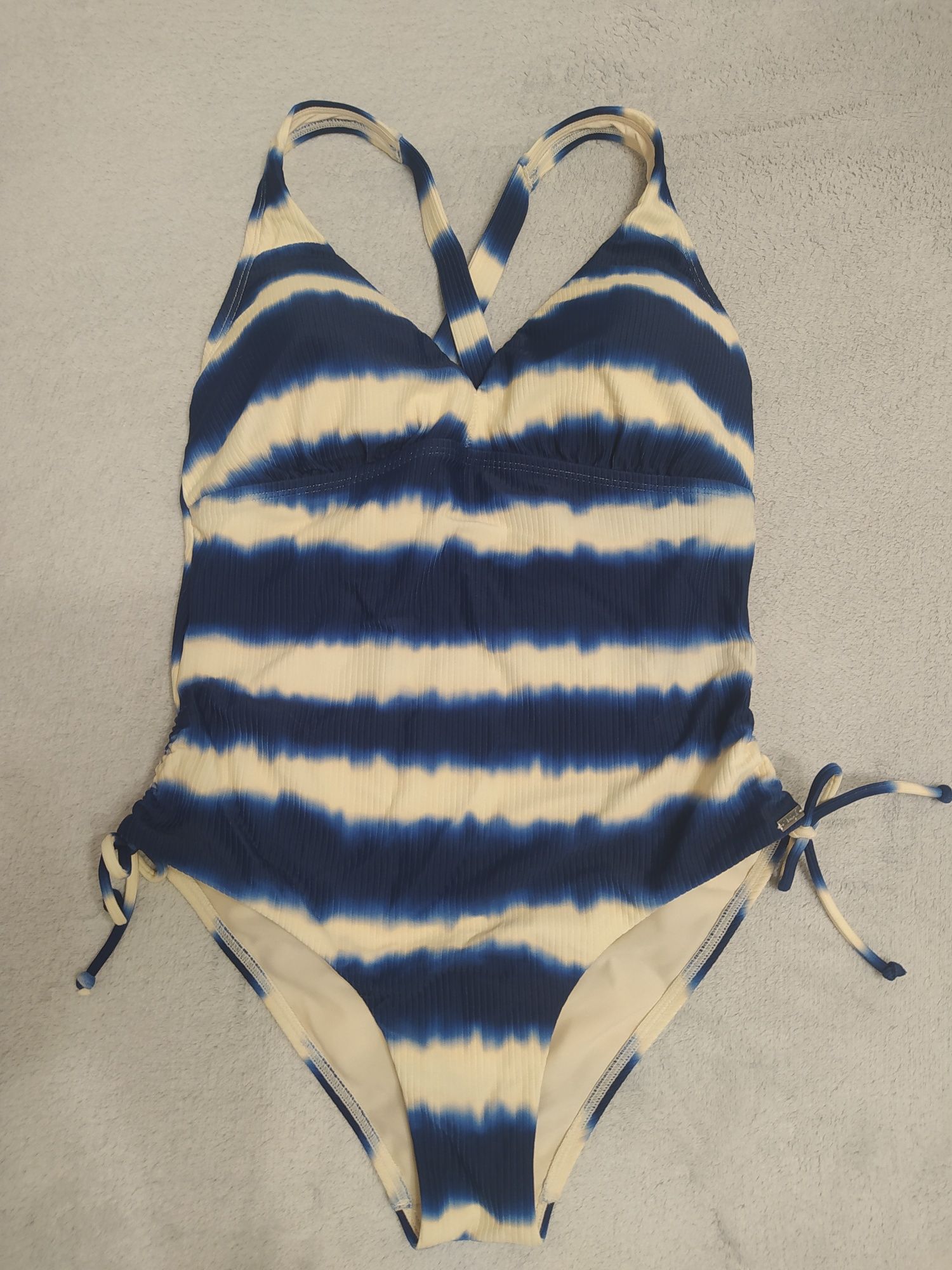 Strój kąpielowy Summer fizz Triumph 38 D Nowy