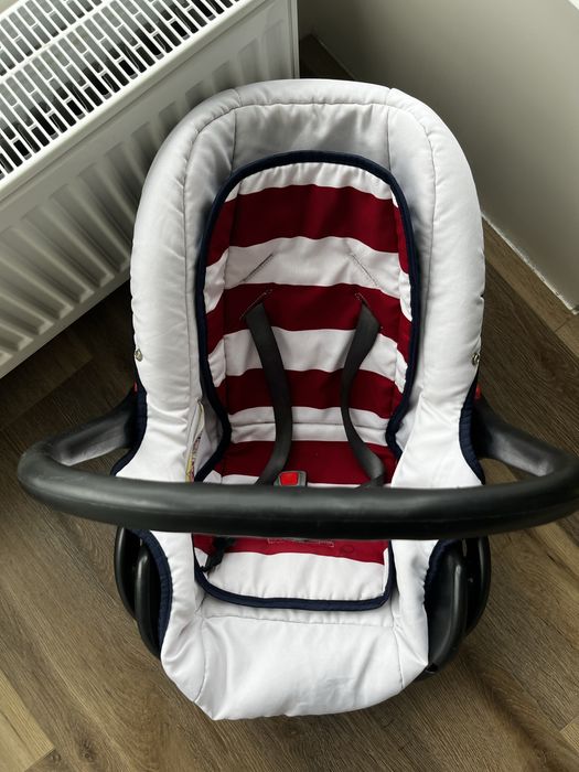 Дитяче автокрісло