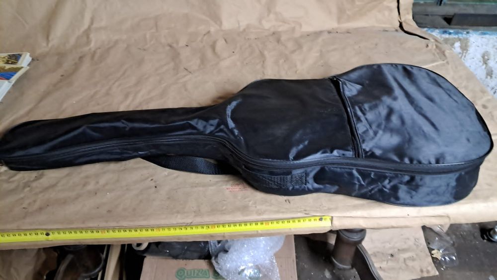 gitara instrument muzyczny