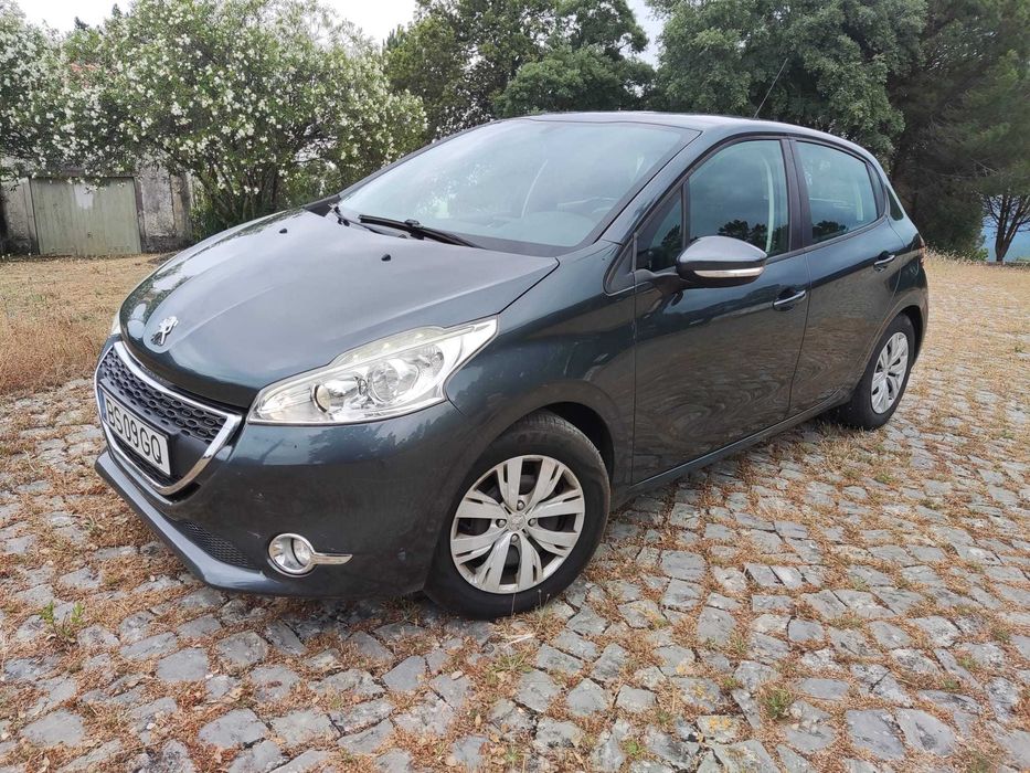 Peugeot 208 1.2 2013