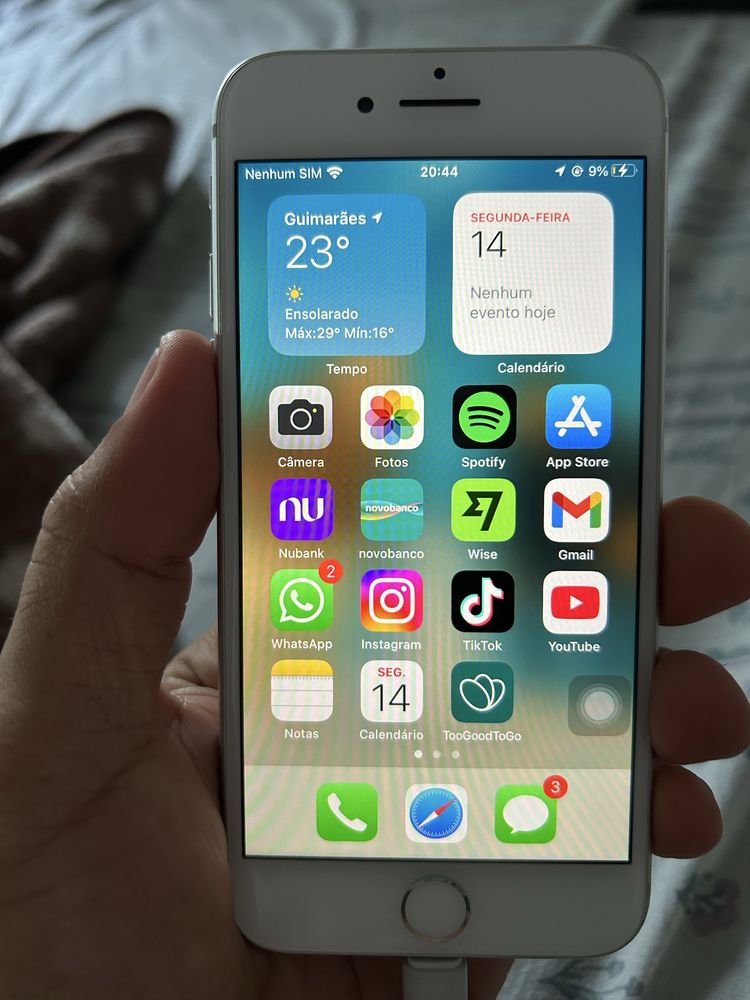 IPHONE 8 64GB.