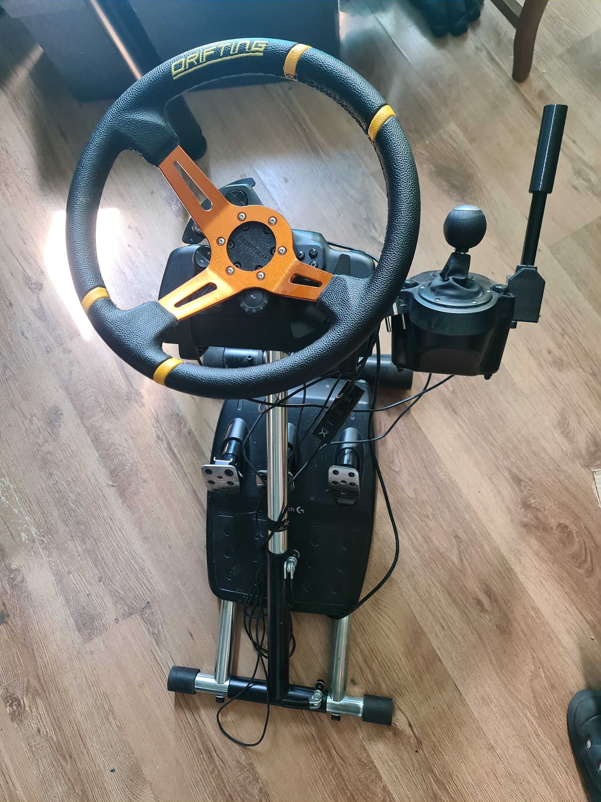Kierownica logitech g923 z shifterem i stojakiem