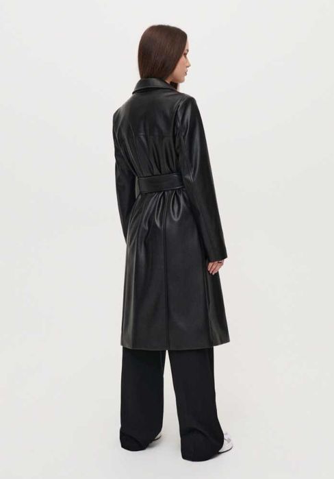 Пальто чорне шкіряне