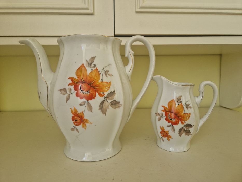 Porcelanowy dzbanek i mlecznik fabryka Ćmielów