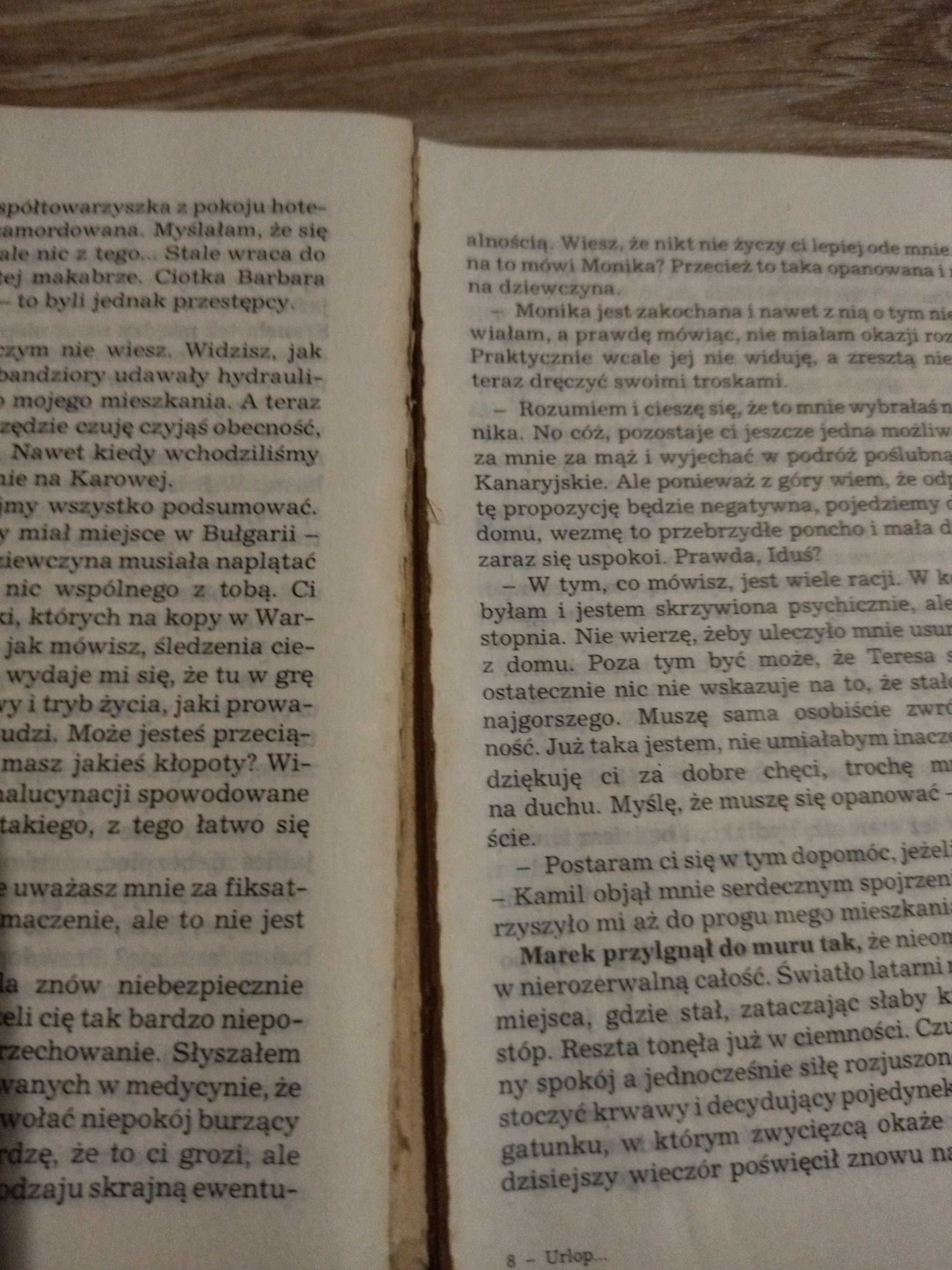 Książka ksiazka Urlop z mordercą Zofia Kaczorowska