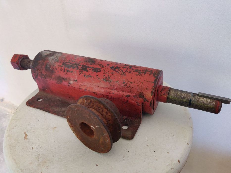 Wałek w rurze grubościennej do piły krajzegi itp