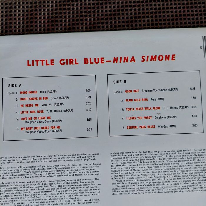 Nina Simone - Little Girl Blue
Lado A com risco superficial audível