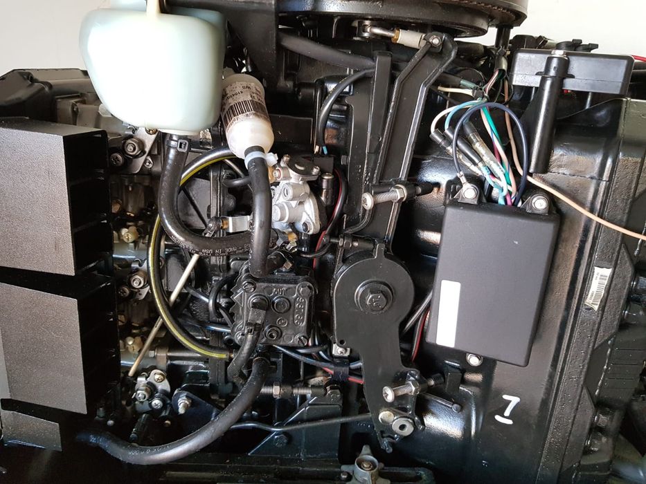 Silnik zaburtowy Mercury 175 HP