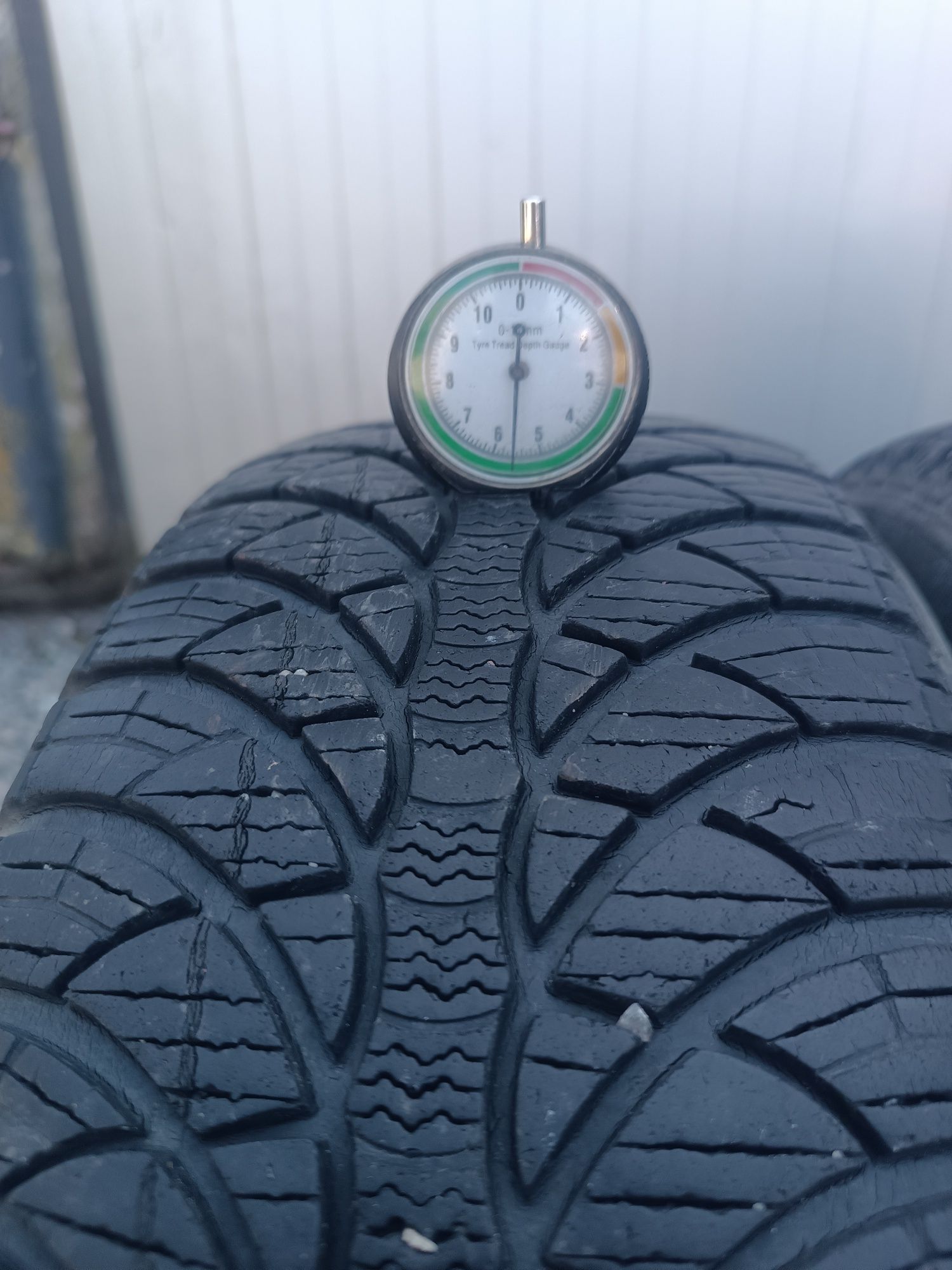 185/60R15 komplet opon zimowych Fulda