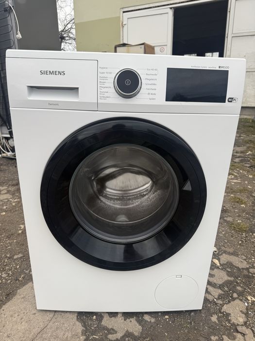 Пральна машина Siemens WM14UR5EM2