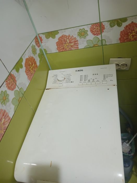 Продам стару пральну машину AEG