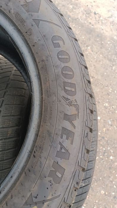 Шини легкові б/у