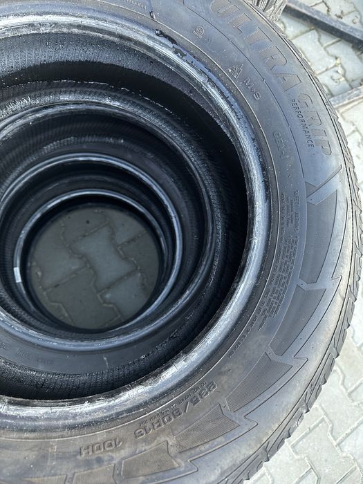 235/60r16 goodyear zima