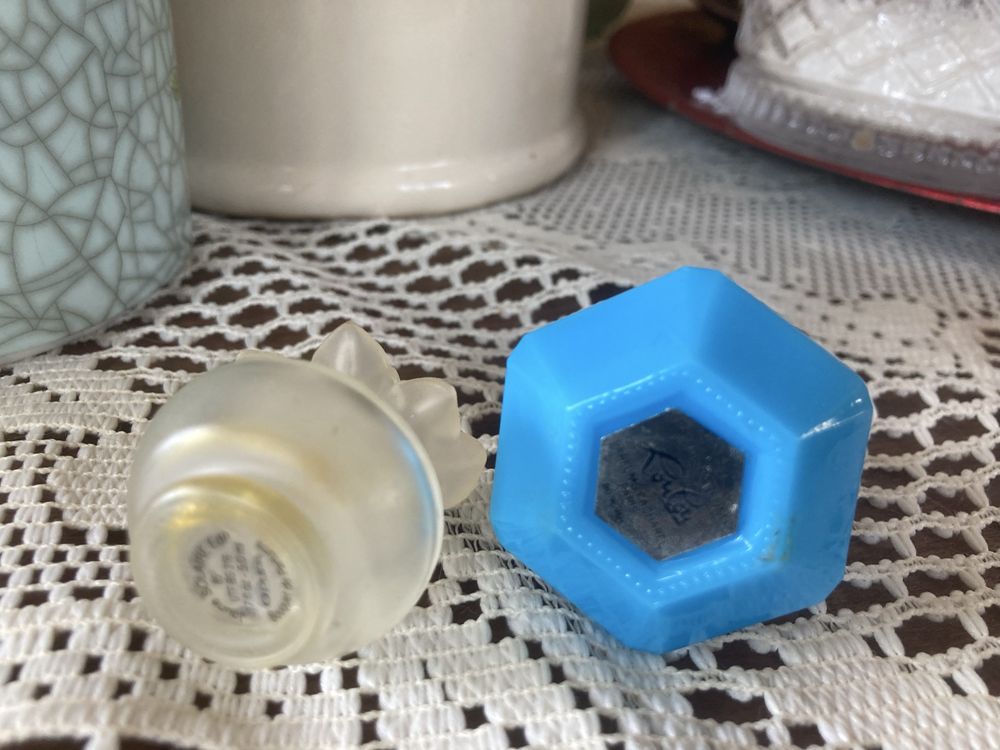 Flakoniki po perfumach miniaturkach