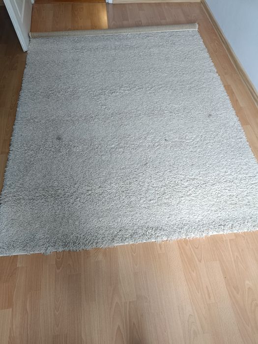 Dywan shaggy beżowy