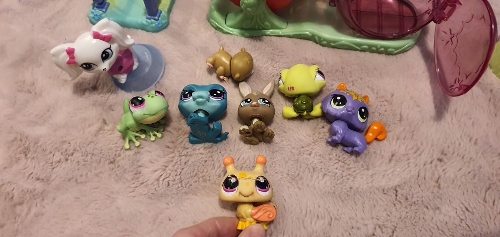 Domek LPS z figurkami