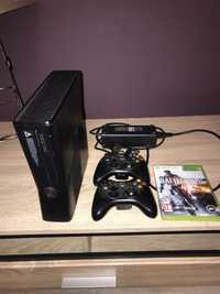 Xbox 360 i dwa pady