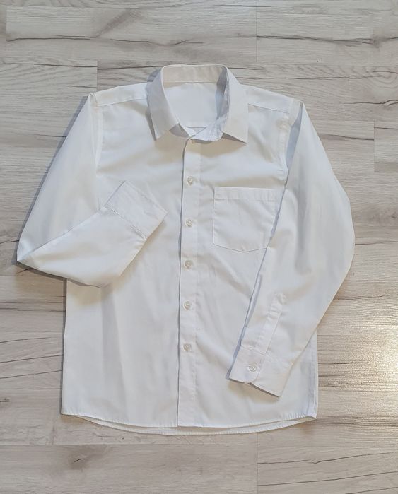 Sprzedam koszule dziecięcą. Stan bardzo dobry