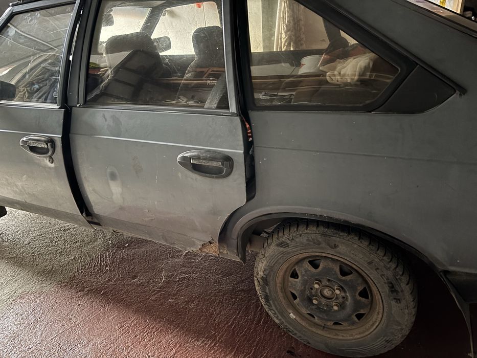 Москвич  2141  .