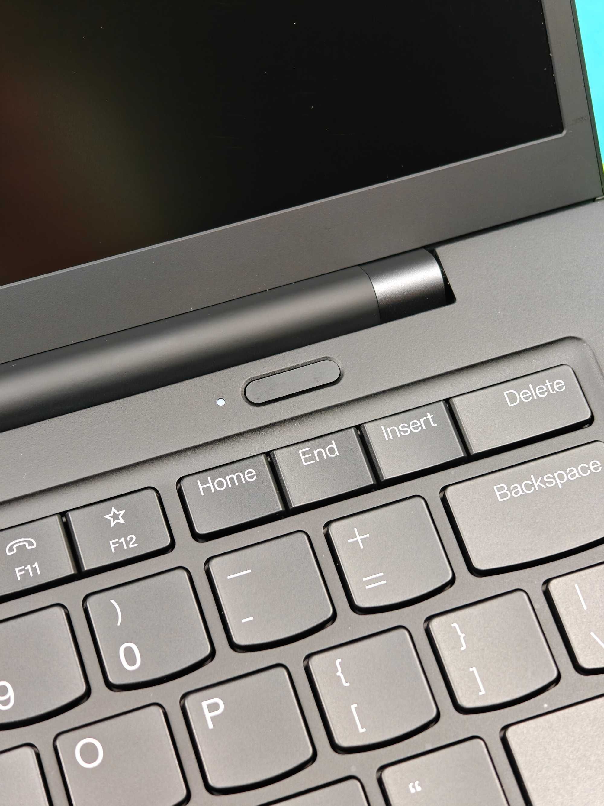 Lenovo ThinkPad X1 Carbon Gen 9 | i7-1165G7 | 16GB | 512GB | FHD+