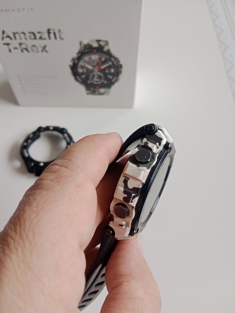 Smartwach amazfit T REX plus gratis