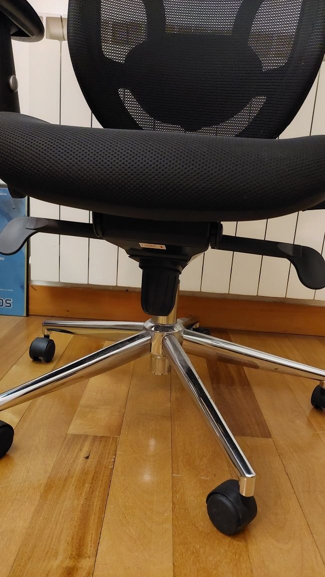 Cadeira ergonómica LAMBO em ótimo estado!!