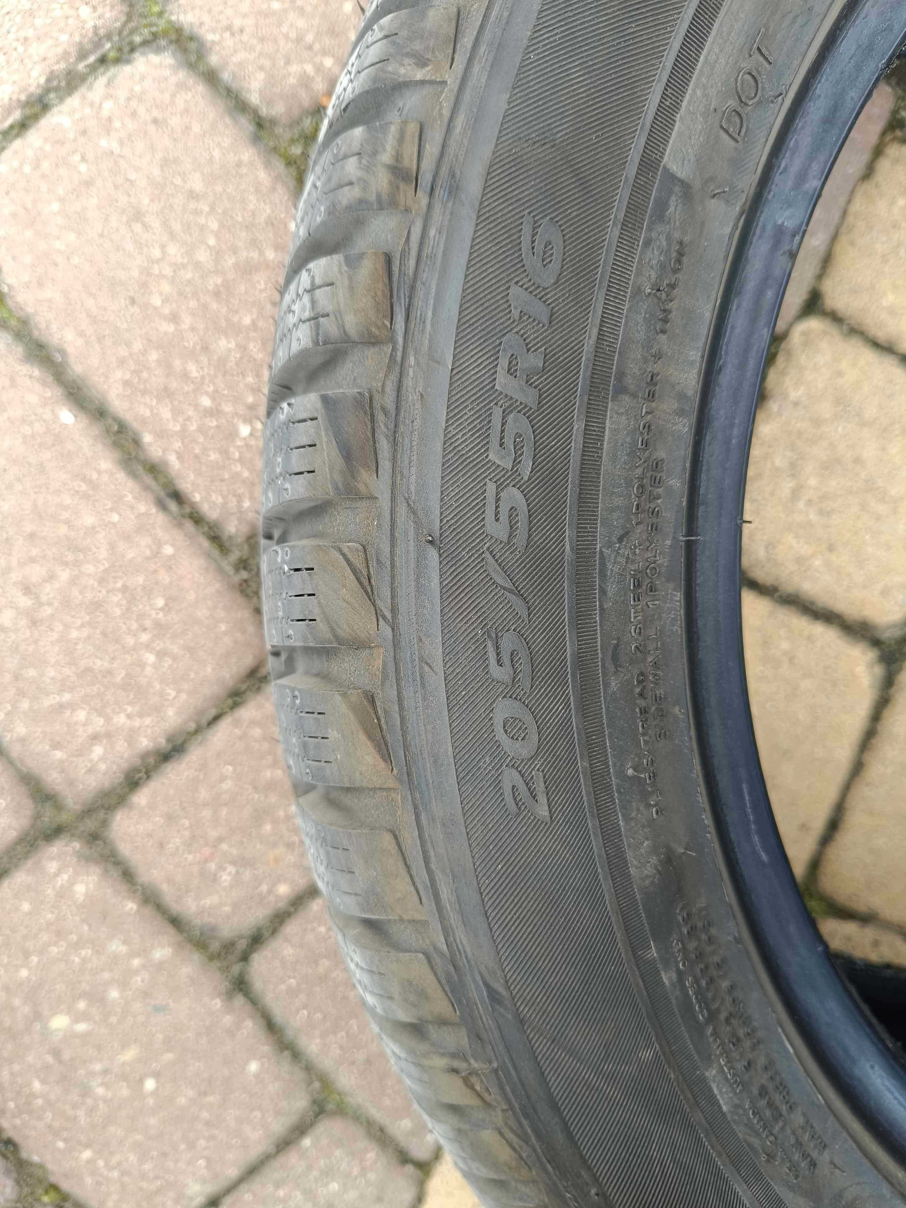 Opony zimowe 205/55 R16 z 2024 roku - jak nowe.