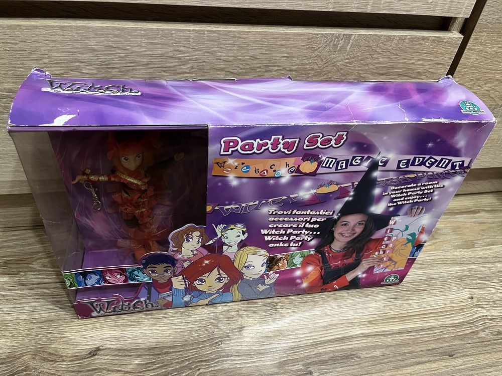 Disney Witch Party Set Lalka Will Vandom Halloween Akcesoria Pudełko