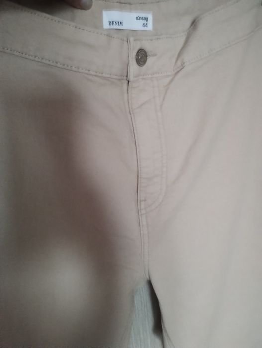 Spodnie jeansowe damskie z wysokim stanem r 44 Sinsay