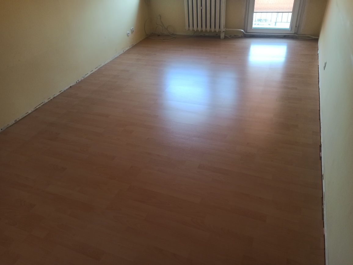 Panele podłogowe w dobrym stanie + podkład + listwy, 45m2