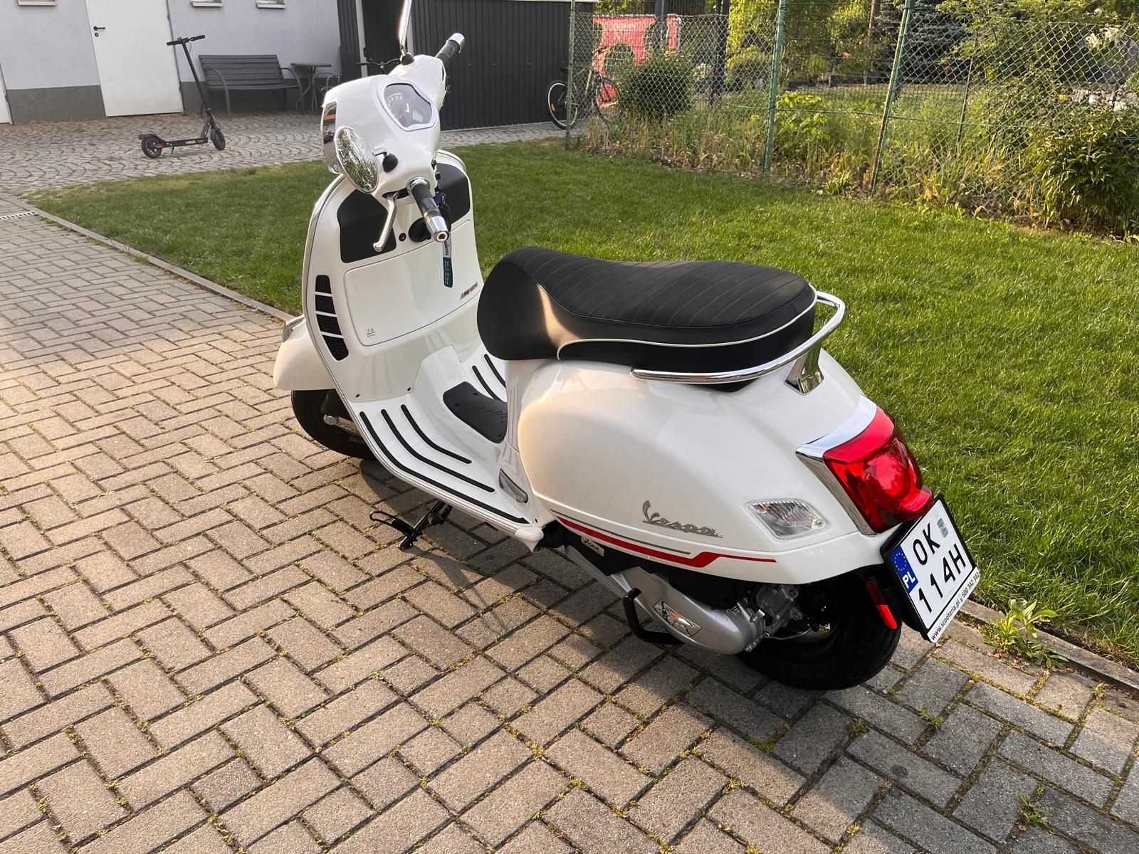 Vespa Piaggio 125 GTS Salonowa