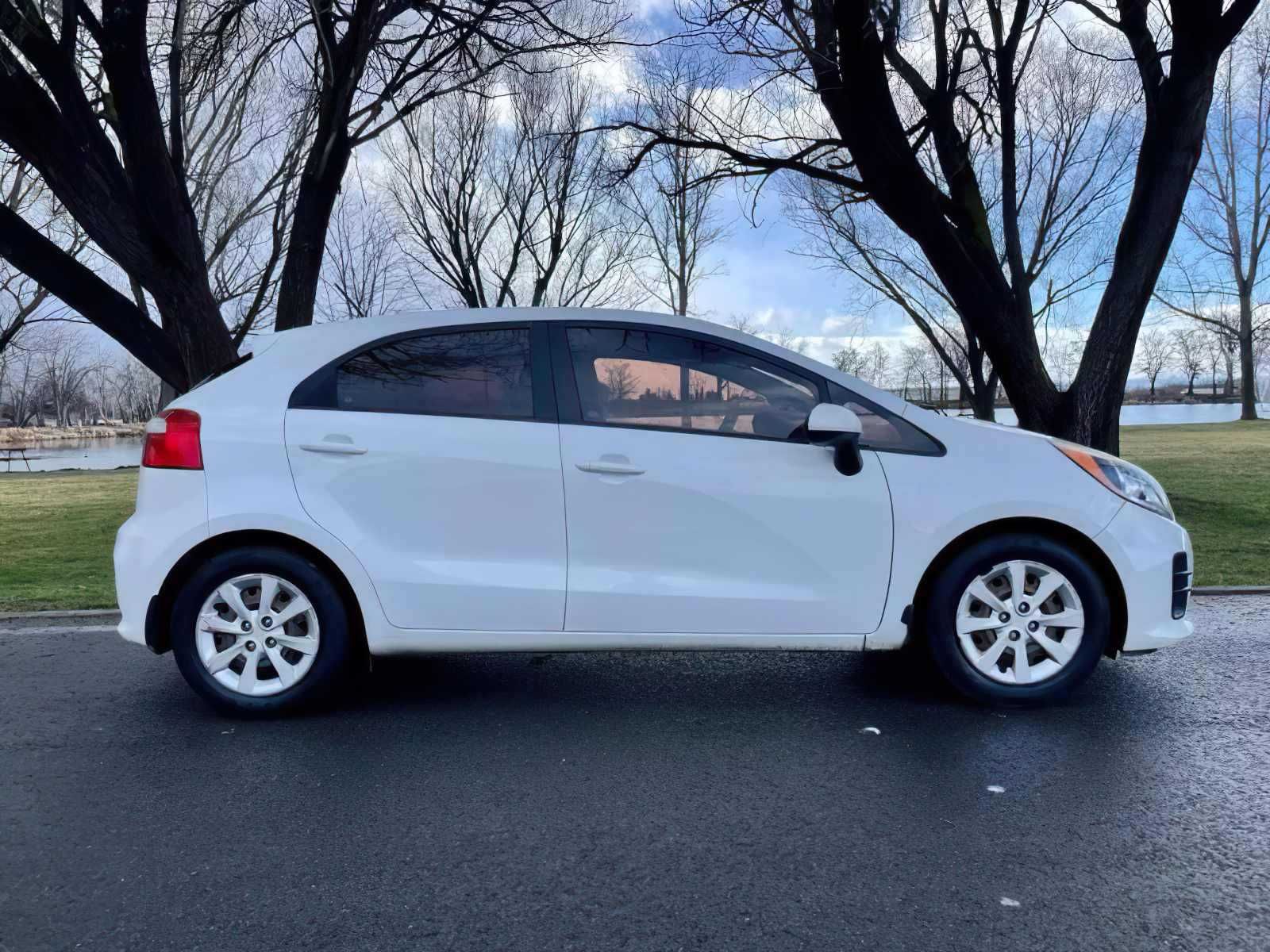 2016 Kia Rio 5-Door