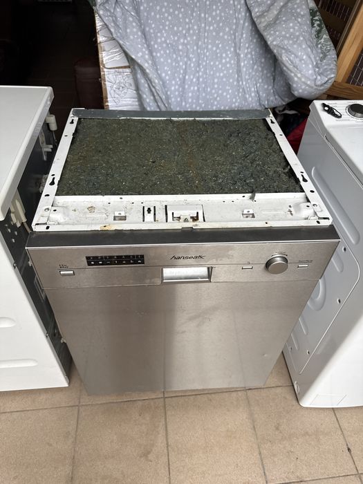 Посудомиюча машинка