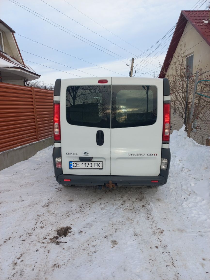 Опель Віваро в гарному стані