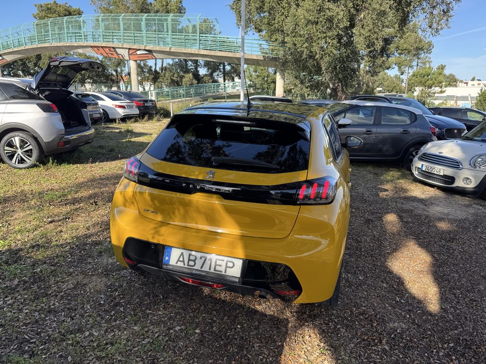 Peugeot 208 1.2 PureTech 101cv Allure | Nacional | Versão Bem Equipada