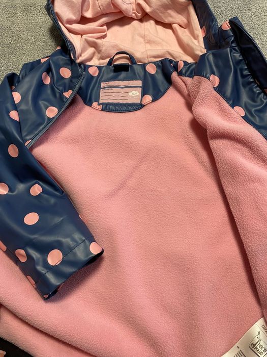 Дощовик на дівчинку