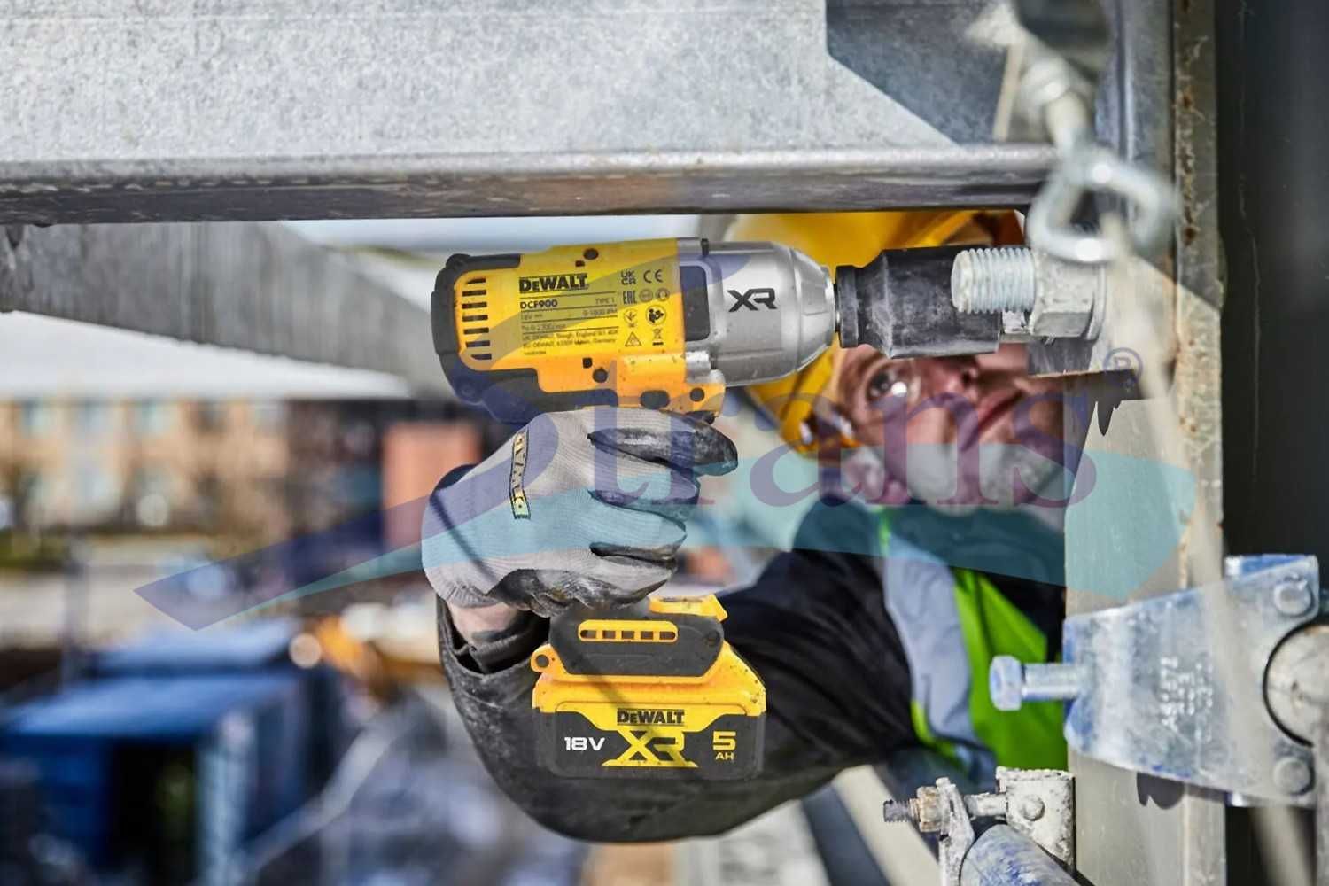 Гайковерт акумуляторний DeWalt США Безщітковий, ударний Dcf900P2T 1/2"