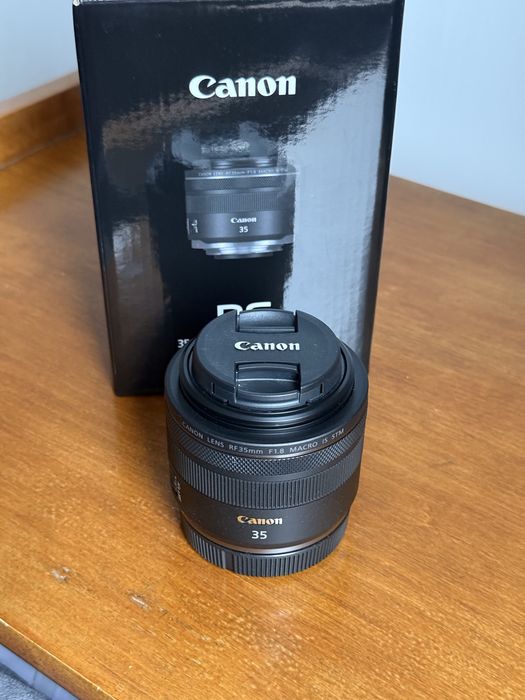 Obiektyw CANON RF 35 mm f/1.8 Macro IS STM