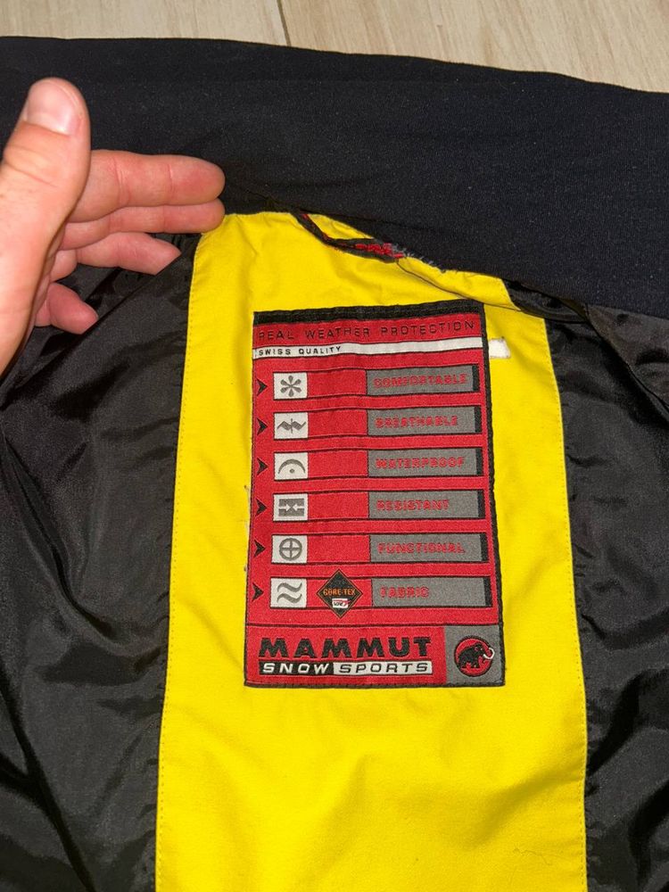 Куртка mammut винтаж в хорошем состоянии