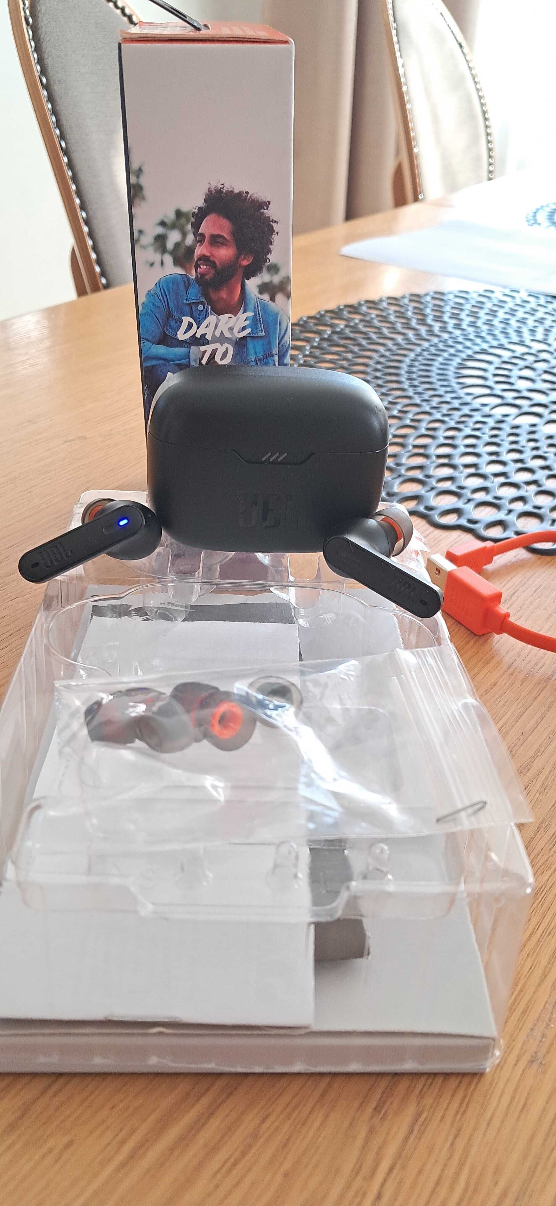Sluchawki dokanalowe, JBL 230 NC Tune
