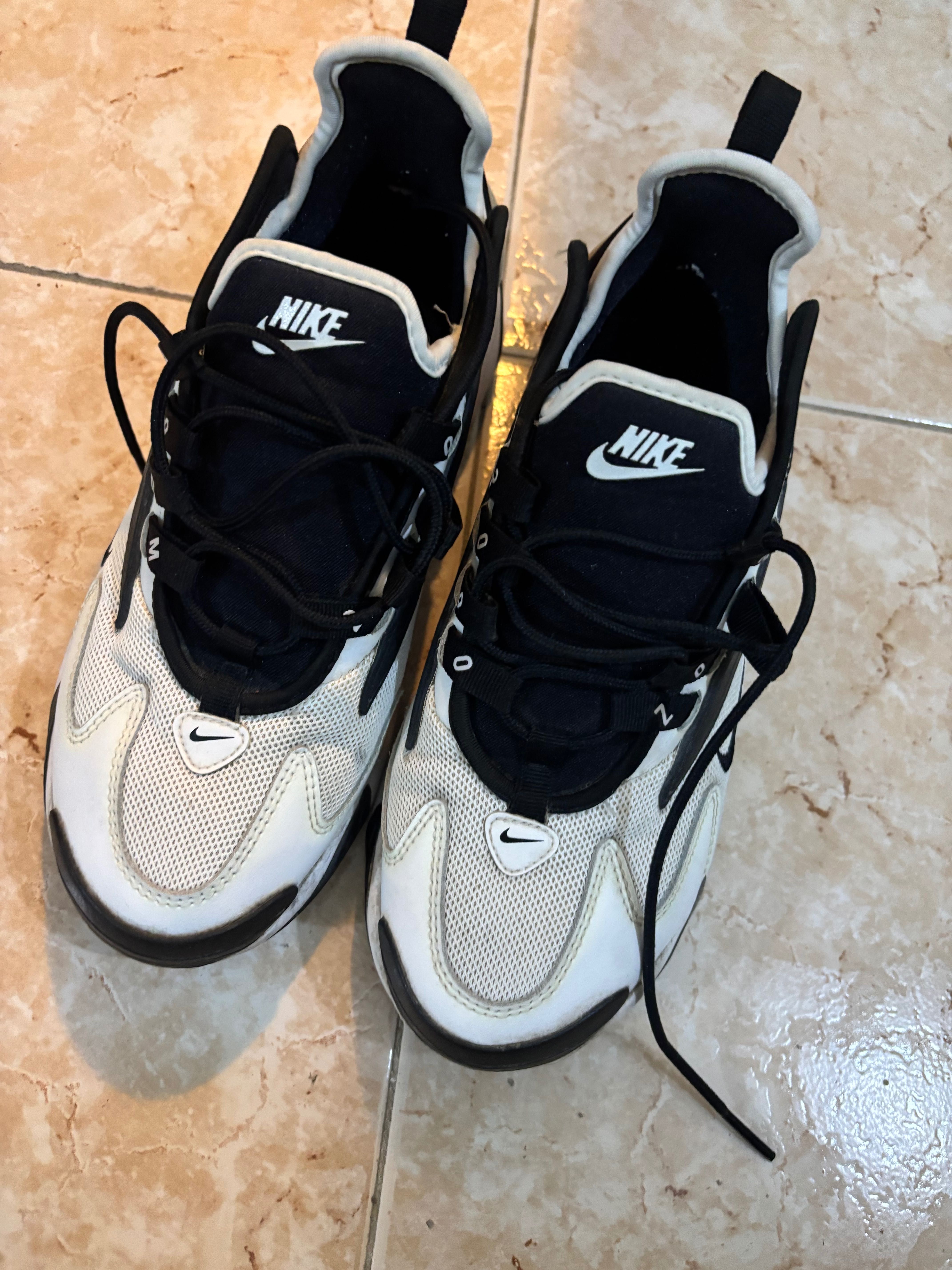 Nike zoom 2k.  38,5 Euro