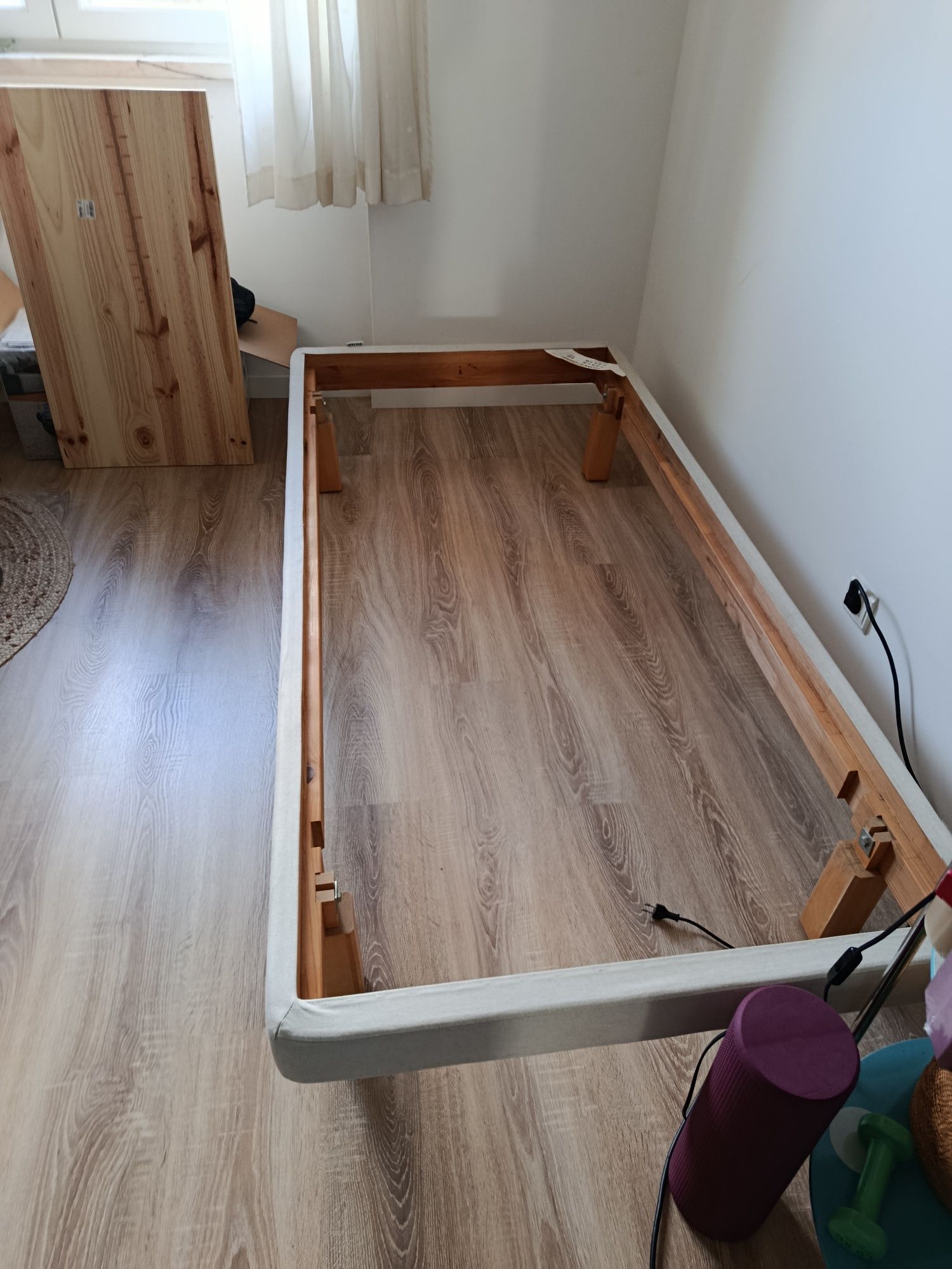 Cama solteiro Ikea