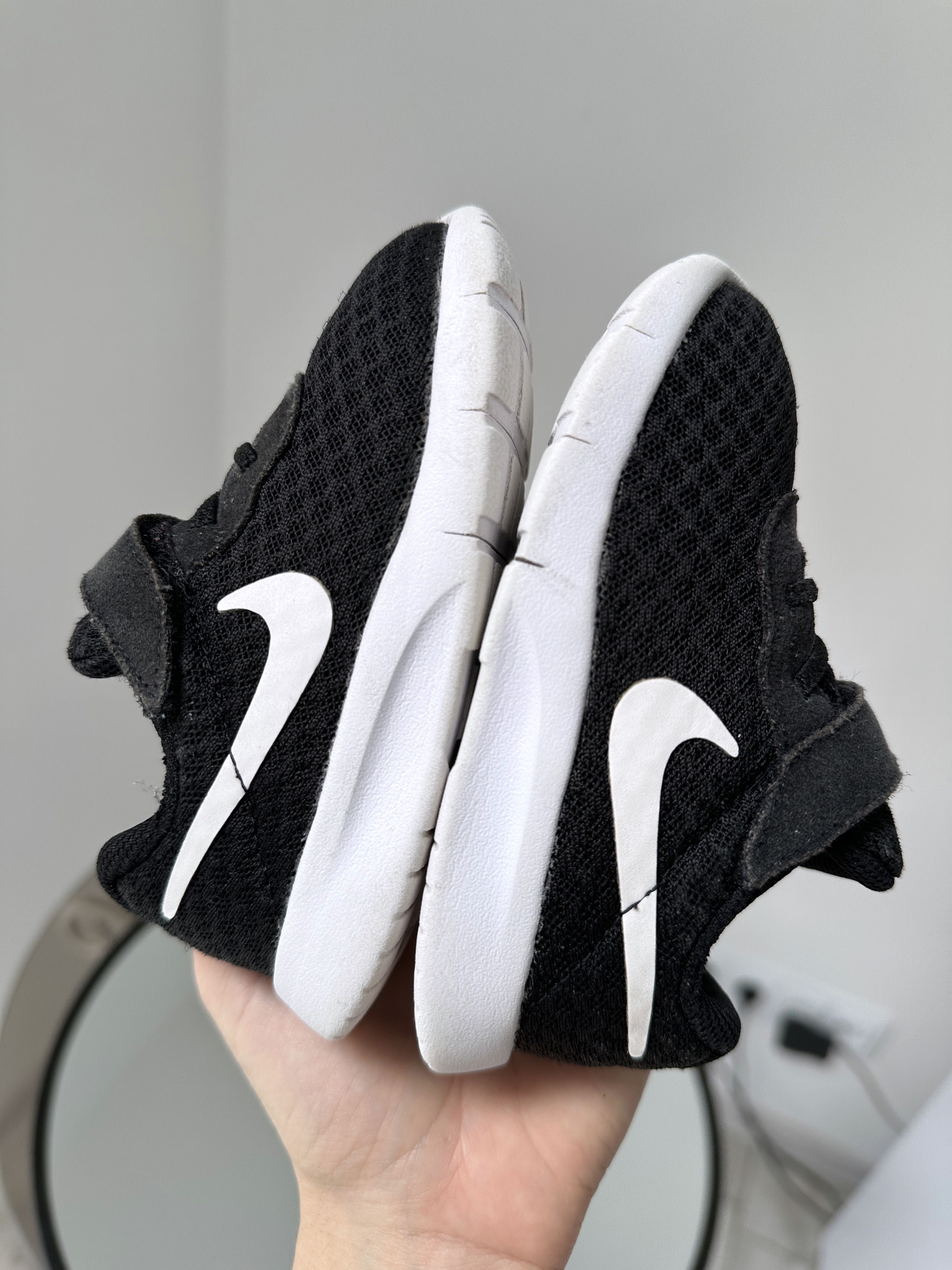 Легкие  кроссовки сеточка на липучках Nike