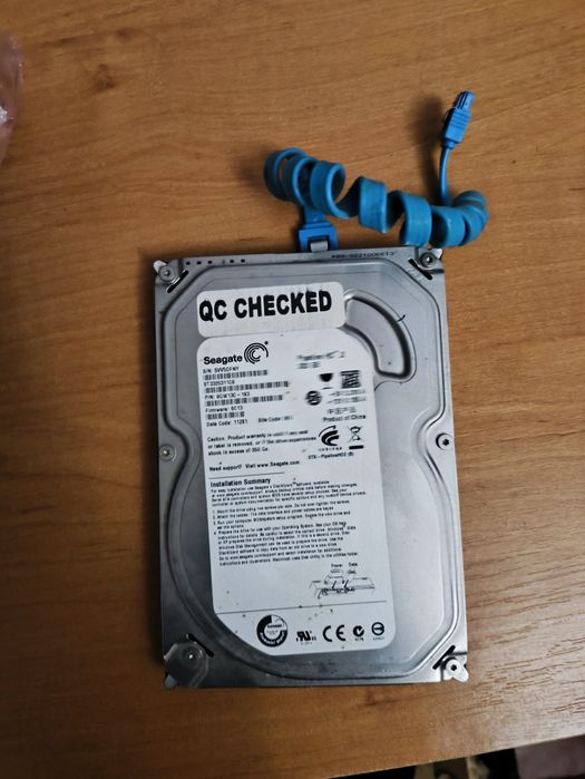 жорсткий диск Seagate Pipeline HD ємністю 320 ГБ.