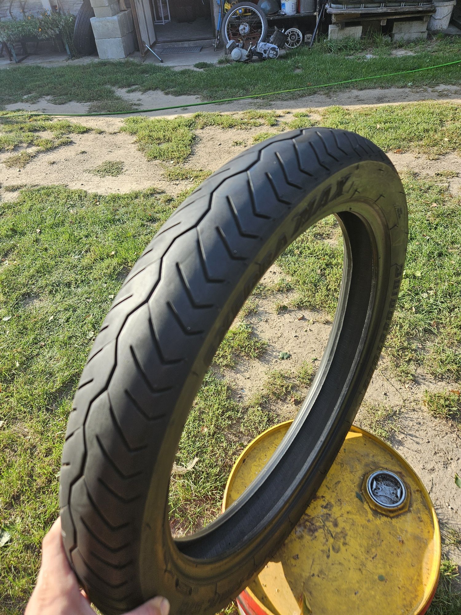 Bridgestone Exedra Max 100/90R19 Dot 1121 Nr.1056